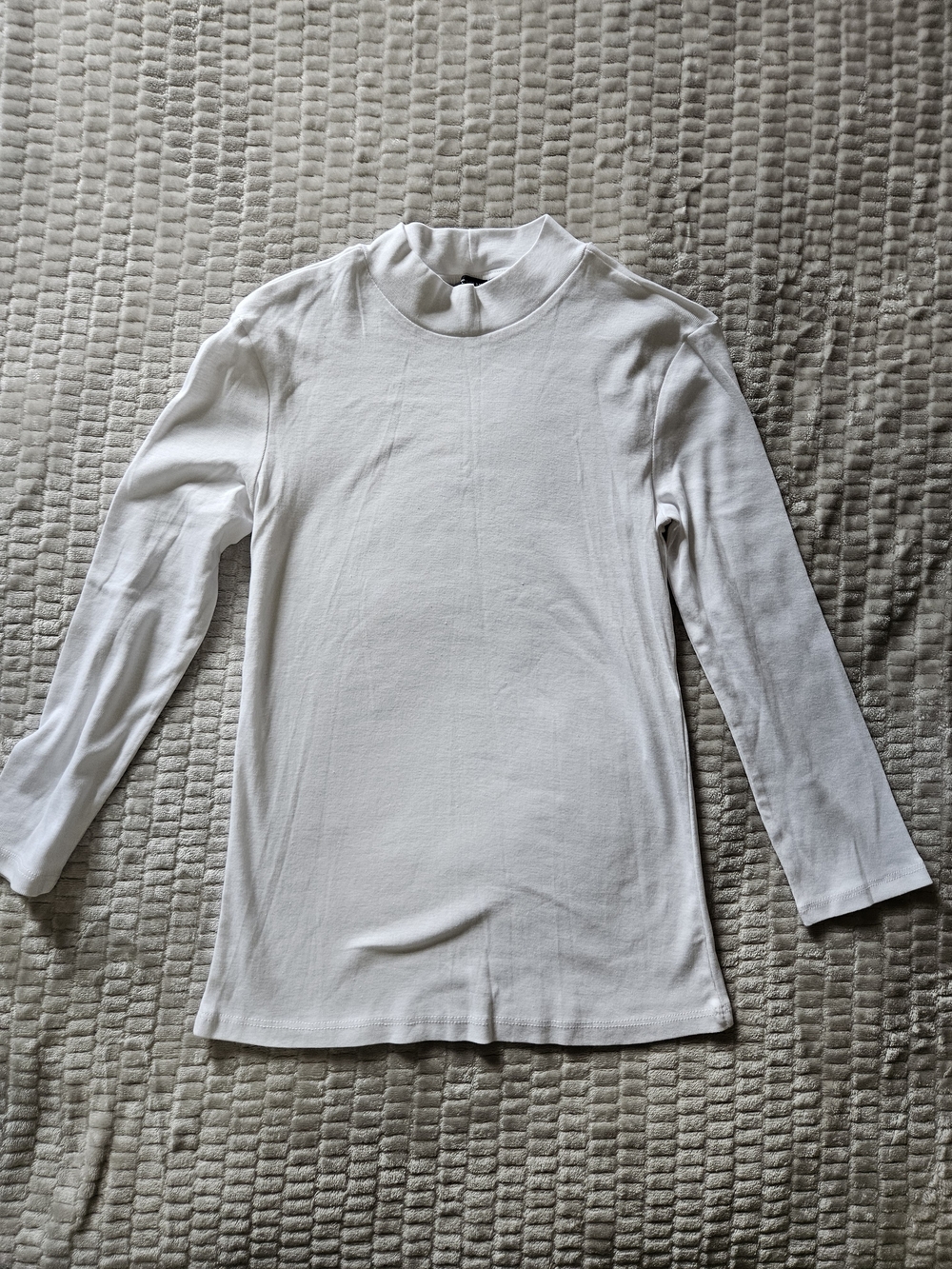 Zara White Long-Sleeve Mock Neck Tee